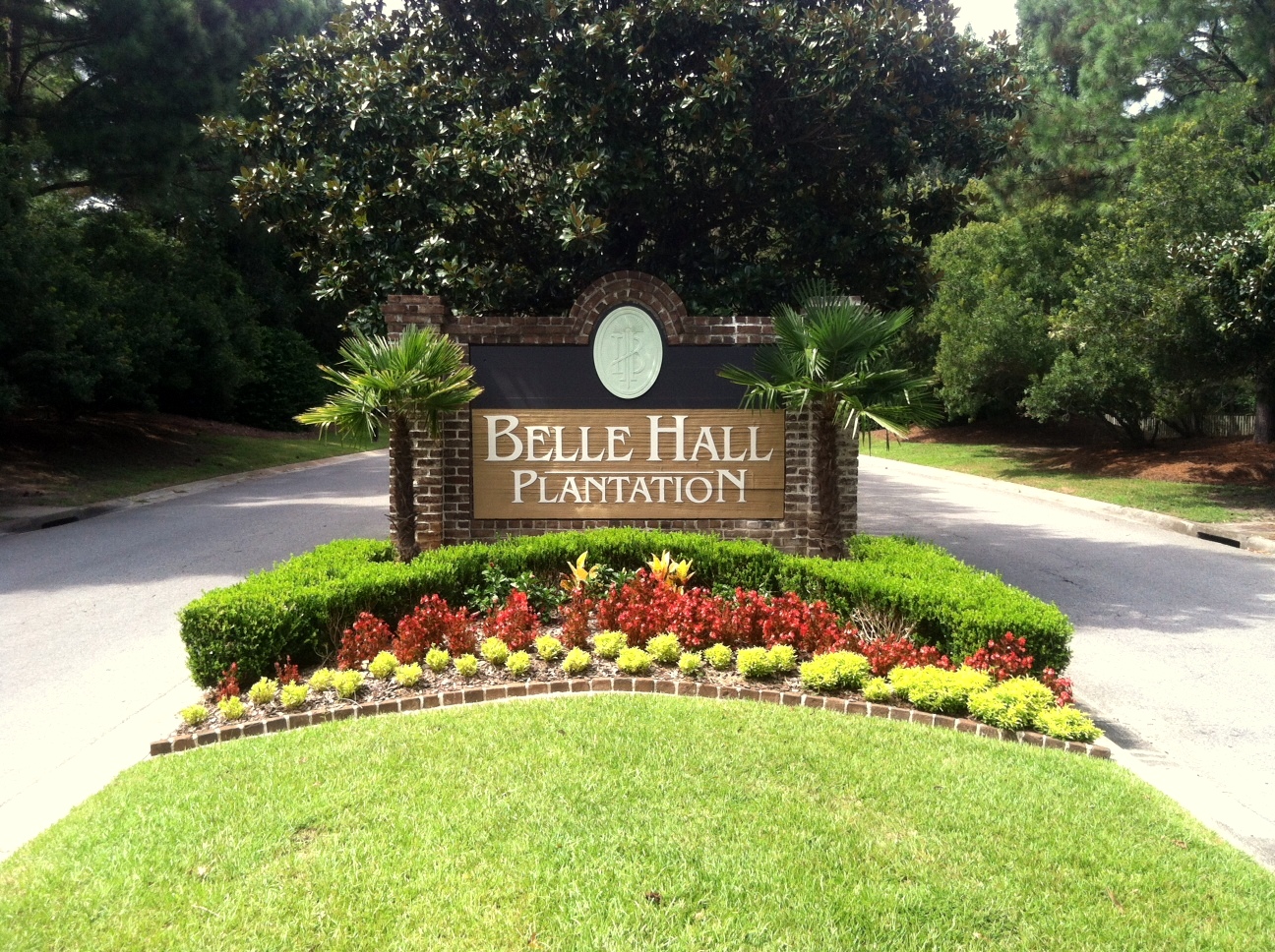 Belle Hall Plantation Logo